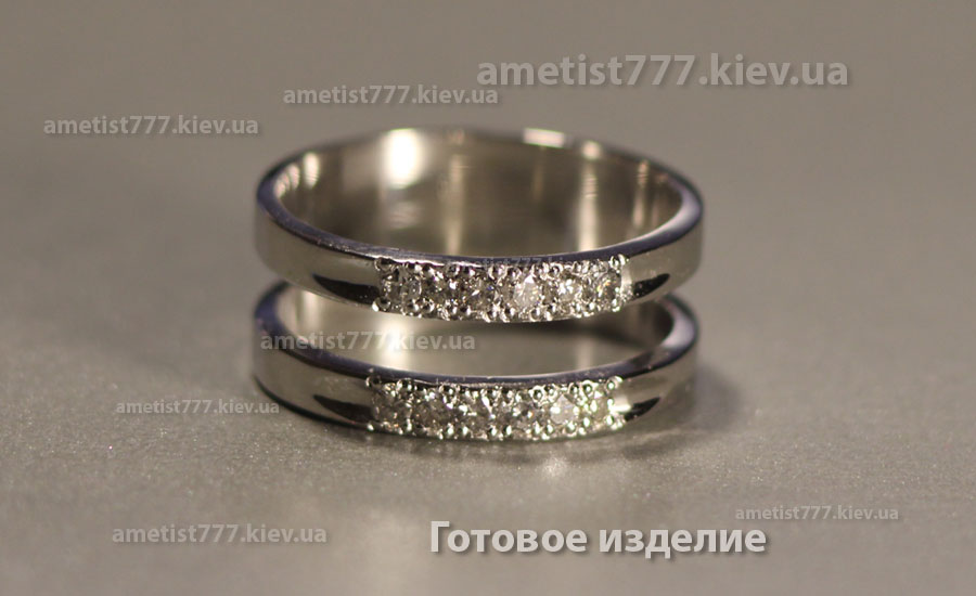 золотое кольцо с бриллиантами
